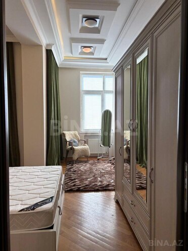 Сдаётся 3-комн. новостройка 110 м², м. Ичеришехер, photo 1 from 23