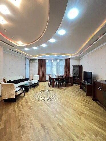 Сдаётся 3-комн. новостройка 167 м², Насиминский  р., photo 6 from 12
