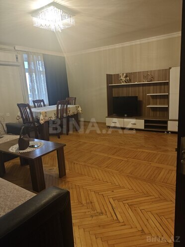 Сдаётся 2-комн. вторичка 67 м², м. Шах Исмаил Хатаи, photo 3 from 10