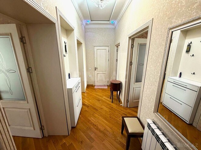Продаётся 3-комн. вторичка 100 м², Насиминский  р., photo 8 from 18