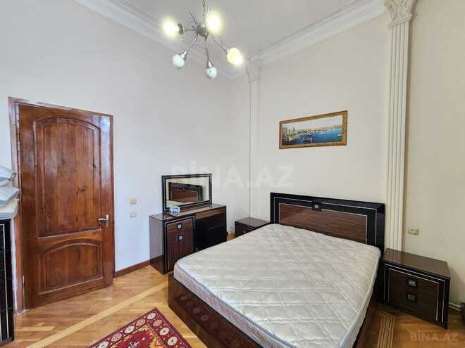 Сдаётся 4-комн. вторичка 136 м², м. Низами, photo 14 from 20