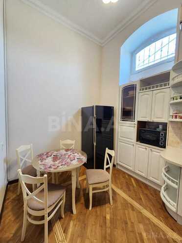 Сдаётся 4-комн. вторичка 136 м², м. Низами, photo 8 from 20