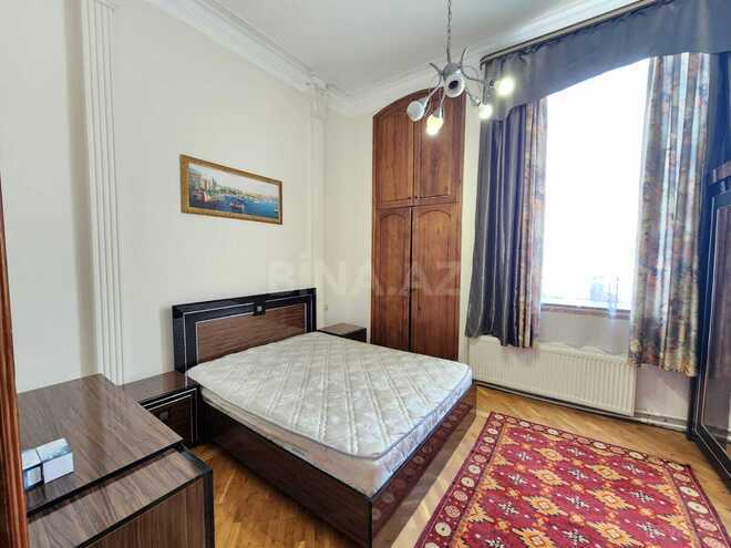 Сдаётся 4-комн. вторичка 136 м², м. Низами, photo 16 from 20