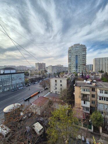 Продаётся 2-комн. вторичка 60 м², м. Иншаатчылар, photo 25 from 26