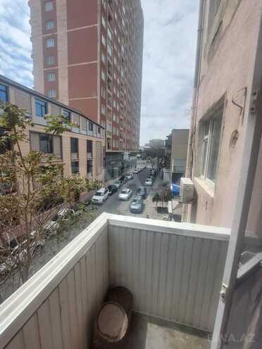 Продаётся 3-комн. вторичка 70 м², м. 28 мая, photo 1 from 14