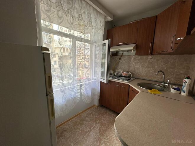 Сдаётся 1-комн. вторичка 40 м², м. Низами, photo 1 from 18