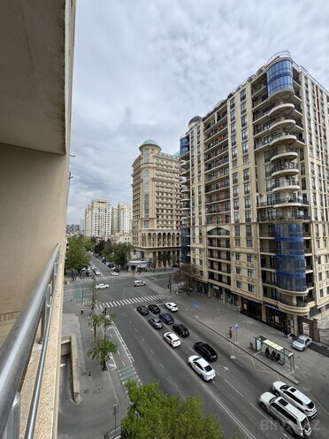 Сдаётся 4-комн. новостройка 212 м², м. Элмляр Академиясы, photo 1 from 23