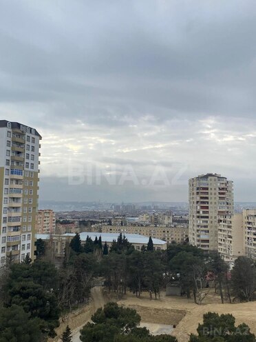 Satılır 2 otaqlı köhnə tikili 70 m², Xalqlar Dostluğu m., photo 1 from 11