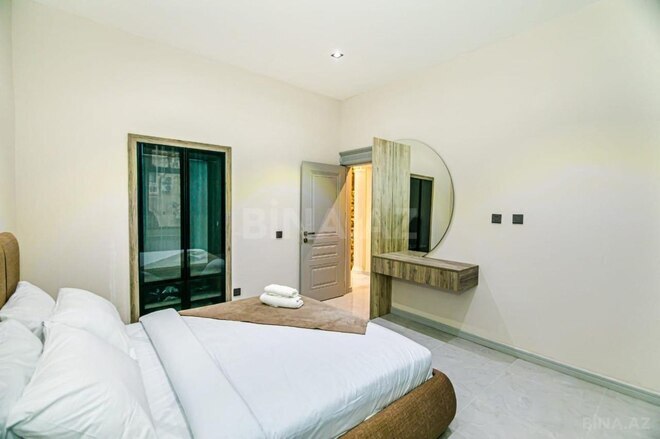 Satılır 4 otaqlı köhnə tikili 110 m², Sahil m., photo 11 from 23