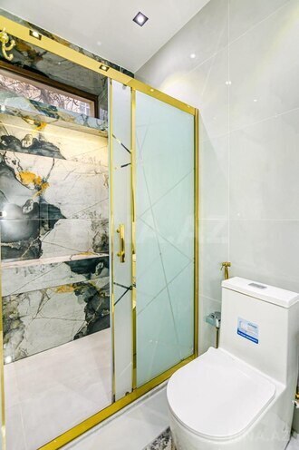 Satılır 4 otaqlı köhnə tikili 110 m², Sahil m., photo 18 from 23