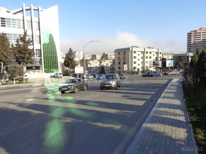 Продаётся 1-комн. вторичка 40 м², м. Элмляр Академиясы, photo 19 from 20