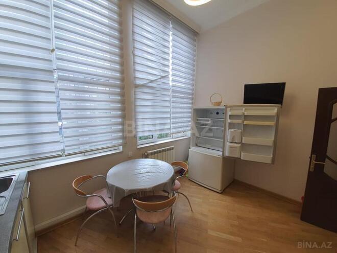 İcarəyə verilir 4 otaqlı köhnə tikili 200 m², Sahil m., photo 6 from 11