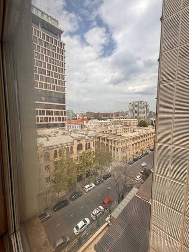 Продаётся 3-комн. вторичка 75 м², м. 28 мая, photo 4 from 21