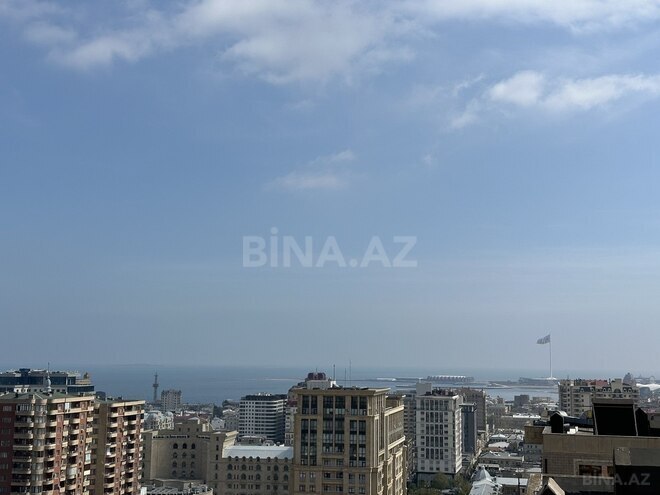 Продаётся 3-комн. новостройка 126 м², м. Низами, photo 1 from 11