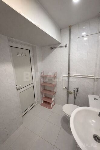 Продаётся 3-комн. вторичка 70 м², м. Элмляр Академиясы, photo 15 from 17