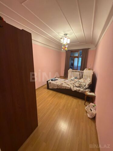 Продаётся 3-комн. вторичка 70 м², м. Элмляр Академиясы, photo 8 from 17