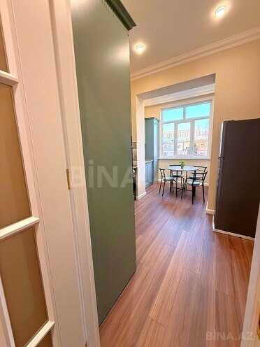 Продаётся 2-комн. вторичка 65.5 м², м. Элмляр Академиясы, photo 18 from 28