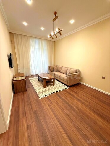 Продаётся 2-комн. вторичка 65.5 м², м. Элмляр Академиясы, photo 1 from 28