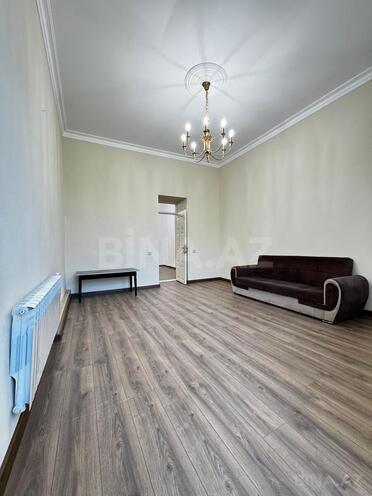 Сдаётся 3-комн. офис 95 м², м. Низами, photo 1 from 13