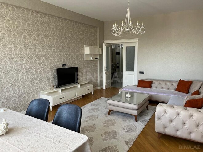 Продаётся 2-комн. новостройка 90 м², м. Низами, photo 1 from 13