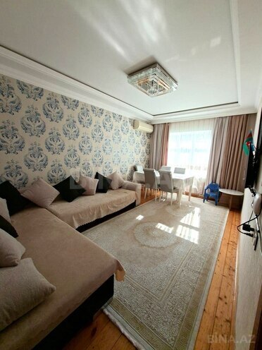 Satılır 2 otaqlı köhnə tikili 60 m², İnşaatçılar m., photo 1 from 12