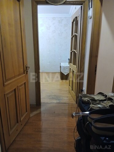 Продаётся 3-комн. вторичка 70 м², Бинагадинский р., photo 1 from 12