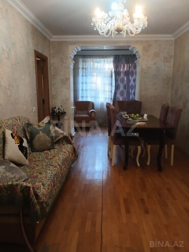 Продаётся 3-комн. вторичка 70 м², Бинагадинский р., photo 11 from 12