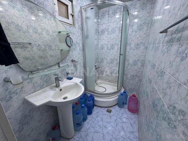 Satılır 4 otaqlı köhnə tikili 100 m², Xalqlar Dostluğu m., photo 11 from 13