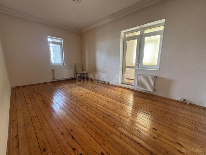 Satılır 4 otaqlı köhnə tikili 100 m², Xalqlar Dostluğu m., photo 1 from 13