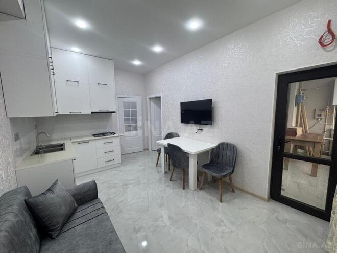 Сдаётся 3-комн. новостройка 78 м², м. Нефтчиляр, photo 1 from 15