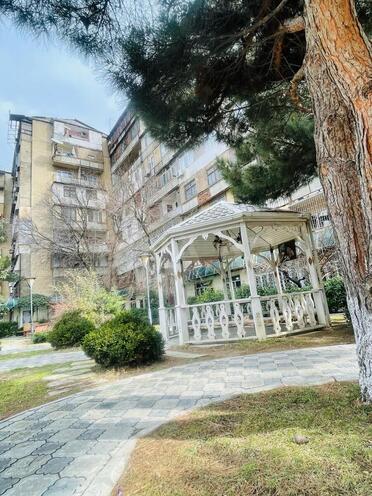 Продаётся 4-комн. вторичка 105 м², пос. 9-й мкр, photo 1 from 15