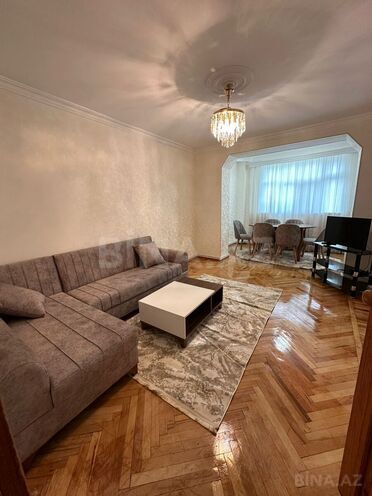 Сдаётся 2-комн. вторичка 65 м², Насиминский  р., photo 1 from 15