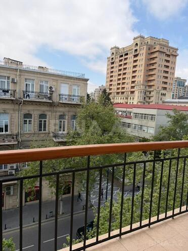 İcarəyə verilir 3 otaqlı köhnə tikili 110 m², Sahil m., photo 26 from 32