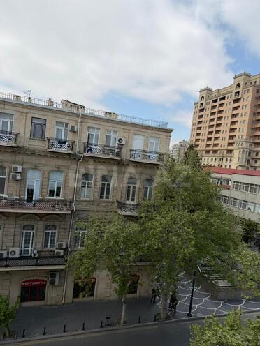 İcarəyə verilir 3 otaqlı köhnə tikili 110 m², Sahil m., photo 28 from 32