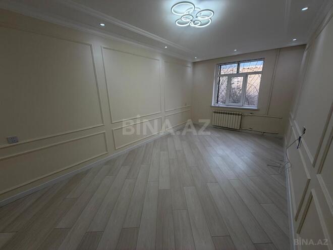 Satılır 4 otaqlı köhnə tikili 110 m², Xalqlar Dostluğu m., photo 1 from 18