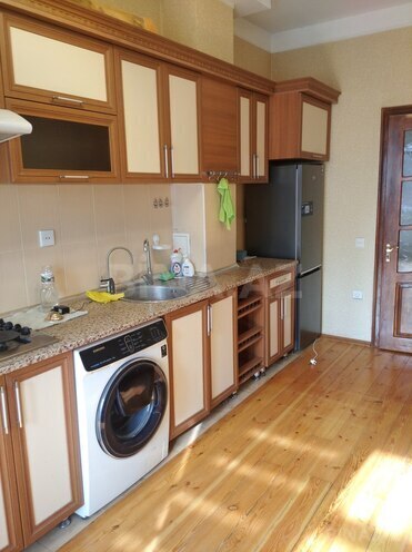 Сдаётся 3-комн. новостройка 90 м², м. Нефтчиляр, photo 16 from 19
