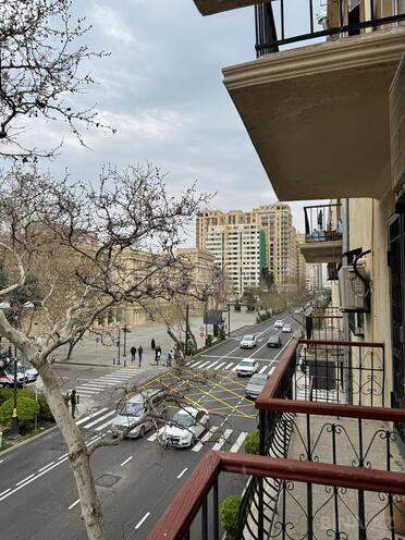 İcarəyə verilir 3 otaqlı köhnə tikili 65 m², 28 May m., photo 3 from 22