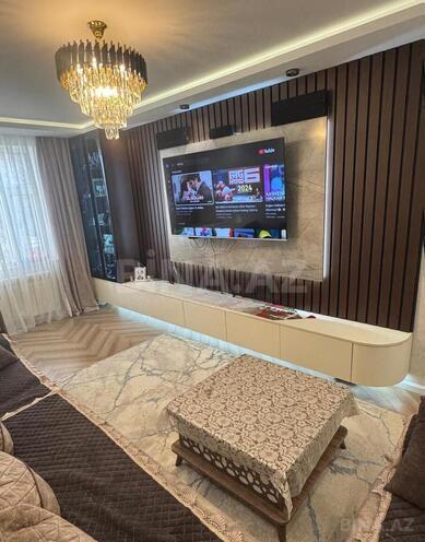 Satılır 5 otaqlı köhnə tikili 100 m², Bakıxanov q., photo 1 from 17