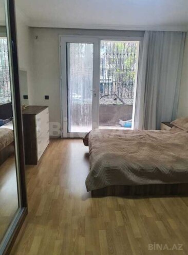 Продаётся 3-комн. вторичка 70 м², м. 20 января, photo 4 from 11