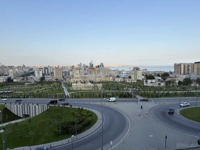 Продаётся 3-комн. вторичка 85 м², м. Ичеришехер, photo 3 from 19