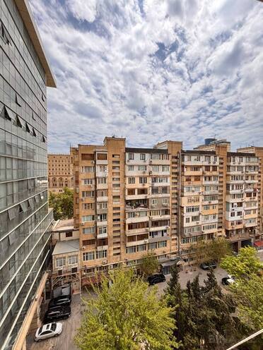 Продаётся 3-комн. вторичка 75 м², м. 28 мая, photo 13 from 21