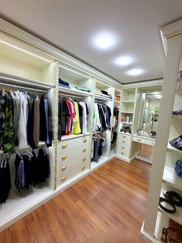 Satılır 4 otaqlı köhnə tikili 215.5 m², Sahil m., photo 21 from 30