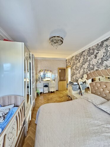 Продаётся 3-комн. вторичка 80 м², м. Ази Асланов, photo 5 from 12