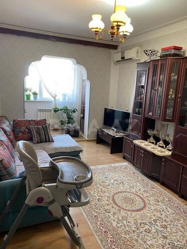 Продаётся 3-комн. вторичка 90 м², Бинагадинский р., photo 1 from 9
