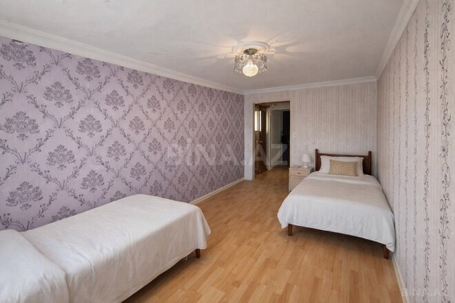 Продаётся 3-комн. вторичка 80 м², м. Иншаатчылар, photo 4 from 8