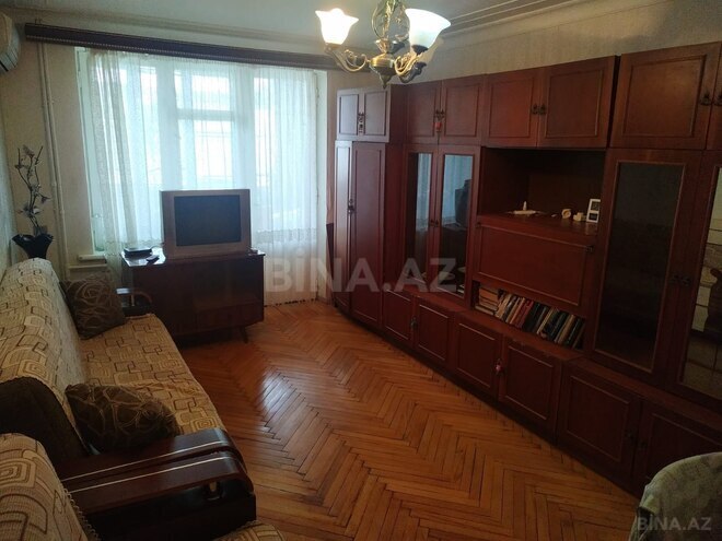 Satılır 2 otaqlı köhnə tikili 50 m², Neftçilər m., photo 1 from 11