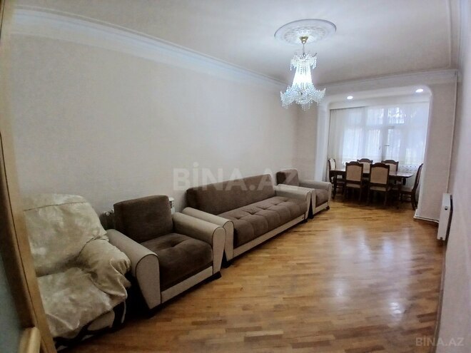 Продаётся 3-комн. вторичка 89 м², пос. Бакиханова, photo 1 from 17