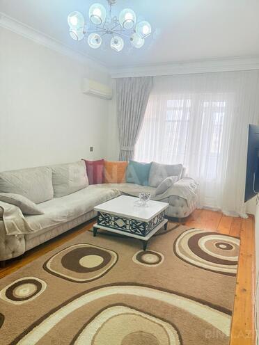 Продаётся 3-комн. вторичка 75 м², м. Мемар Аджеми, photo 1 from 15