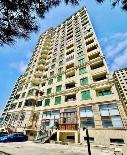 Продаётся 3-комн. новостройка 123 м², м. Кара Караев, photo 1 from 17