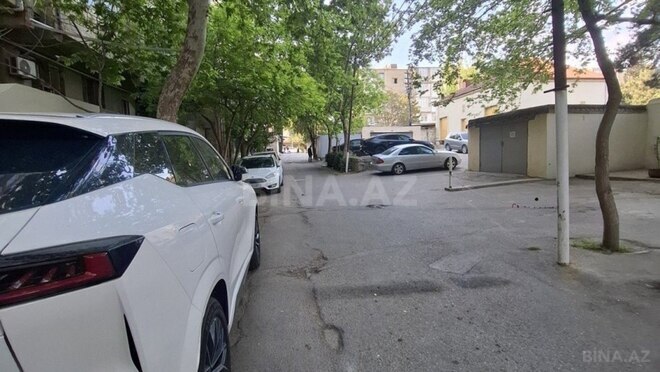 Satılır 3 otaqlı köhnə tikili 73 m², İnşaatçılar m., photo 12 from 18